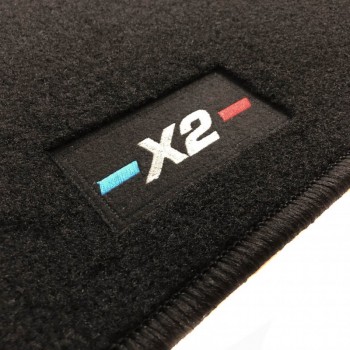Tappetini BMW X2 U10 (2024-) su misura con logo ricamato