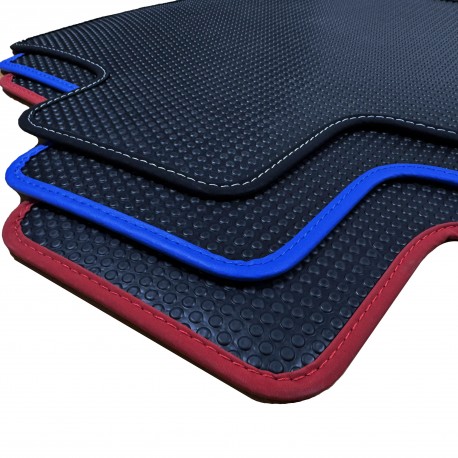 Tappetini in gomma TPE per Audi RS4 B5 (1999 - 2001)