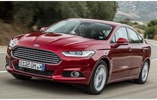 Tappetini Ford Mondeo Mk5 5 porte (2014-2018) personalizzati in base ai tuoi gusti