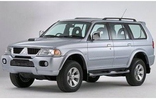Tappetini Mitsubishi Pajero / Montero Sport (2002 - 2008) personalizzati in base ai tuoi gusti