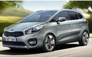 Tappetini Kia Carens (2018-adesso) personalizzati in base ai tuoi gusti