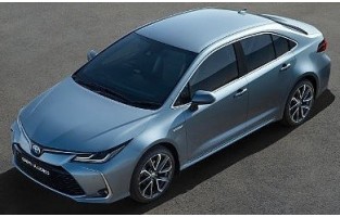 Tappetini beige Toyota Corolla berlina ibrida (2019 - adesso)