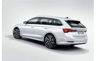 Tappetini in gomma Skoda Octavia IV Combi (2020-presente) personalizzato a vostro piacimento