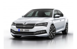 Tappetini con logo per Skoda Octavia IV m-HEW Ibrido leggero (2020-presente)