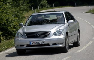 Tappetini in gomma per Lexus LS III (2000-2006)